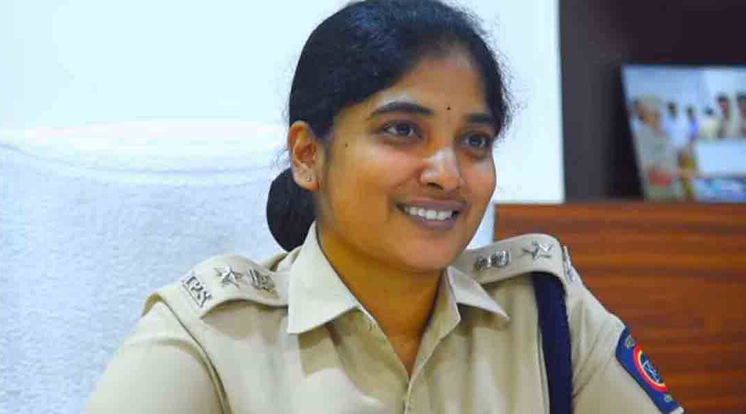 The Inspiring story of how Mumbai’s “Lady Sigham” became an IPS officer after dropping out of the School, getting  Married at 14 & becoming a Mother of two at 18